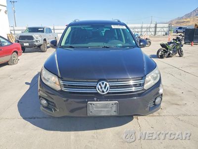 Piąte zdjęcie samochodu w środku: 2013 VOLKSWAGEN TIGUAN S VIN:WVGBV7AX5DW508333 - miniatura