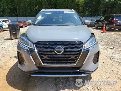 Piąte zdjęcie samochodu w środku: 2021 NISSAN KICKS SV VIN:3N1CP5CV8ML490891 - miniatura