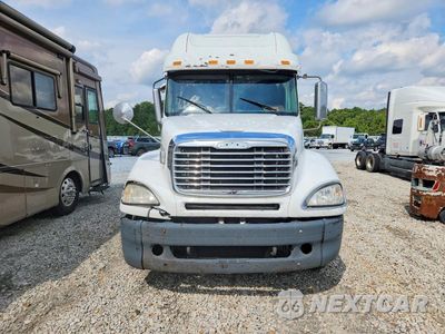Piąte zdjęcie samochodu w środku: 2007 FREIGHTLINER COLUMBIA 120 SEMI TRUCK VIN:1FUJA6CV27LX53493 - miniatura