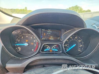 Zdjęcie 9 z 13 samochodu: 2019 FORD ESCAPE SE VIN:1FMCU9GD8KUB59774 - miniatura