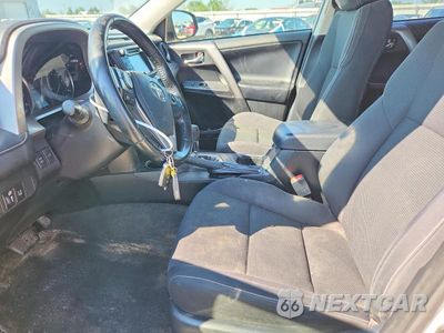 Zdjęcie 7 z 13 samochodu: 2018 TOYOTA RAV4 XLE VIN:JTMRFREV8JJ232291 - miniatura