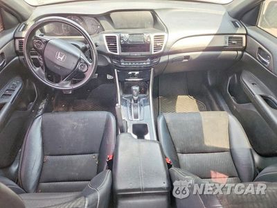 Zdjęcie 8 z 12 samochodu: 2017 HONDA ACCORD SPORT VIN:1HGCR2F58HA060410 - miniatura