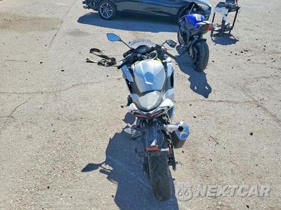 Zdjęcie 6 z 9 samochodu: 2025 KAWASAKI EX500 VIN:ML5EXGG16SDA71298 - miniatura
