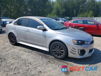 Czwarte zdjęcie samochodu z boku: 2017 MITSUBISHI LANCER ES VIN:JA32U2FU4HU005031 - miniatura