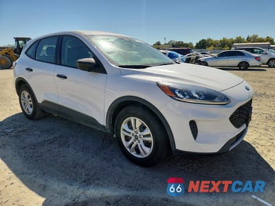 Czwarte zdjęcie samochodu z boku: 2020 FORD ESCAPE S VIN:1FMCU0F6XLUC48391 - miniatura