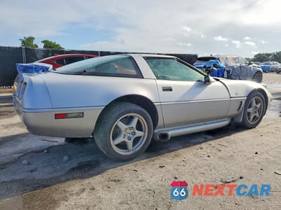 Trzecie zdjęcie samochodu z tyłu: 1996 CHEVROLET CORVETTE VIN:1G1YY22P5T5106770 - miniatura