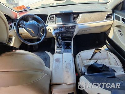 Zdjęcie 8 z 12 samochodu: 2015 HYUNDAI GENESIS 5.0L VIN:KMHGN4JFXFU063386 - miniatura