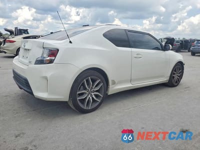 Trzecie zdjęcie samochodu z tyłu: 2016 SCION TC BASE VIN:JTKJF5C72GJ017355 - miniatura