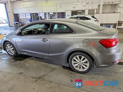 Drugie zdjęcie samochodu z przodu: 2016 KIA FORTE VIN:KNAFX6A87G5598255 - miniatura