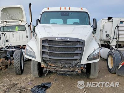 Piąte zdjęcie samochodu w środku: 2023 FREIGHTLINER CASCADIA 116 SEMI TRUCK VIN:3AKJHTDV9PSUP4555 - miniatura