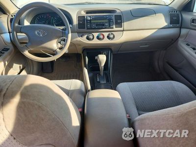 Zdjęcie 8 z 12 samochodu: 2003 TOYOTA CAMRY LE VIN:JTDBE32K430170117 - miniatura