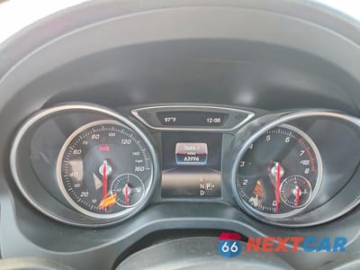 Zdjęcie 9 z 12 samochodu: 2019 MERCEDES-BENZ CLA 250 VIN:WDDSJ4EB7KN707972 - miniatura
