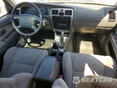 Zdjęcie 8 z 13 samochodu: 2001 TOYOTA 4RUNNER SR5 VIN:JT3HN86R010358326 - miniatura