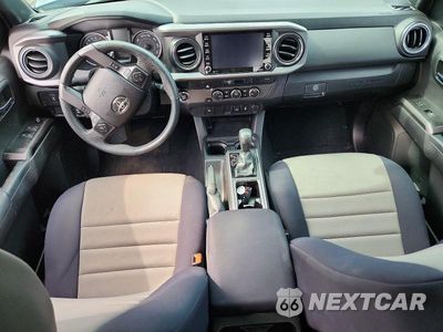 Zdjęcie 8 z 13 samochodu: 2022 TOYOTA TACOMA SR V6 VIN:3TYRZ5CN4NT022450 - miniatura