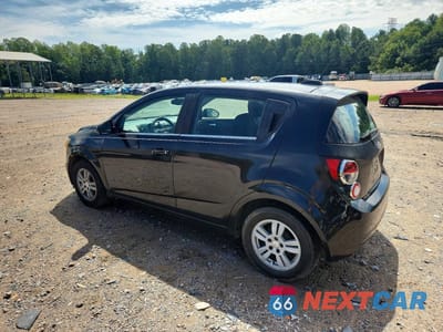 Drugie zdjęcie samochodu z przodu: 2015 CHEVROLET SONIC LT VIN:1G1JC6SH1F4114987 - miniatura
