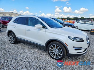 Czwarte zdjęcie samochodu z boku: 2019 LINCOLN MKC RESERVE VIN:5LMCJ3C92KUL03775 - miniatura