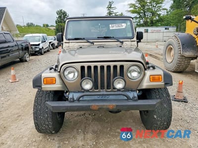 Piąte zdjęcie samochodu w środku: 2004 JEEP WRANGLER X VIN:1J4FA39S34P793055 - miniatura
