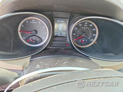 Zdjęcie 9 z 12 samochodu: 2014 HYUNDAI SANTA FE SPORT 2.4L VIN:5XYZT3LB1EG145384 - miniatura