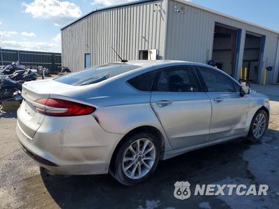 Trzecie zdjęcie samochodu z tyłu: 2017 FORD FUSION SE VIN:3FA6P0H7XHR107873 - miniatura