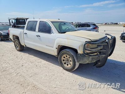 Czwarte zdjęcie samochodu z boku: 2018 CHEVROLET SILVERADO K1500 VIN:3GCUKNEC6JG472969 - miniatura
