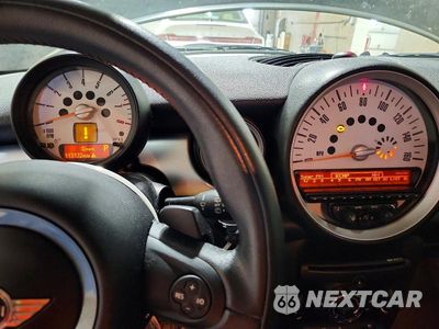 Zdjęcie 9 z 12 samochodu: 2012 MINI COOPER S VIN:WMWSV3C50CT385840 - miniatura
