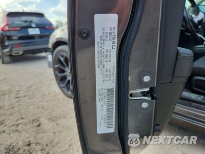 Zdjęcie 13 z 13 samochodu: 2020 CHRYSLER 300 TOURING VIN:2C3CCAAG5LH133721 - miniatura