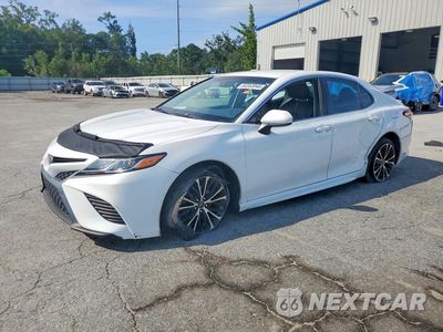 2018 TOYOTA CAMRY SE 4T1B11HK6JU630094 - główne zdjęcie licytacji z USA - miniatura