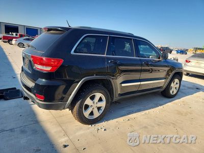 Trzecie zdjęcie samochodu z tyłu: 2013 JEEP GRAND CHEROKEE LAREDO VIN:1C4RJFAG3DC640632 - miniatura