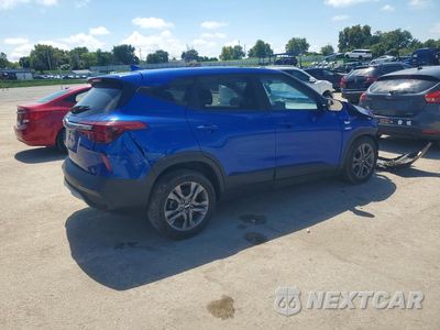 Trzecie zdjęcie samochodu z tyłu: 2021 KIA SELTOS LX VIN:KNDEPCAA2M7178354 - miniatura