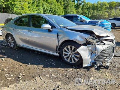 Czwarte zdjęcie samochodu z boku: 2020 TOYOTA CAMRY LE VIN:4T1L11AK0LU994058 - miniatura