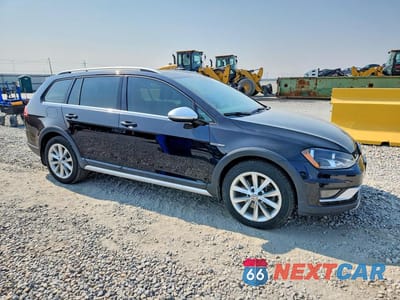 Czwarte zdjęcie samochodu z boku: 2017 VOLKSWAGEN GOLF ALLTRACK S VIN:3VWH17AU7HM523368 - miniatura
