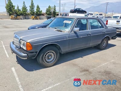 1983 MERCEDES-BENZ 300 DT WDBAB33A2DB031019 - główne zdjęcie licytacji z USA - miniatura