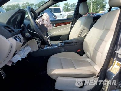 Zdjęcie 7 z 12 samochodu: 2011 MERCEDES-BENZ C 300 4MATIC VIN:WDDGF8BB0BR147174 - miniatura