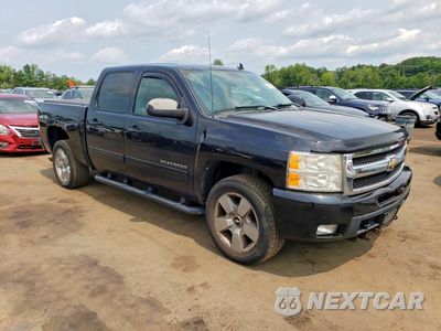 Czwarte zdjęcie samochodu z boku: 2010 CHEVROLET SILVERADO K1500 LTZ VIN:3GCRKTE36AG293471 - miniatura