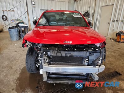 Piąte zdjęcie samochodu w środku: 2023 JEEP COMPASS LATITUDE VIN:3C4NJDBN9PT503624 - miniatura