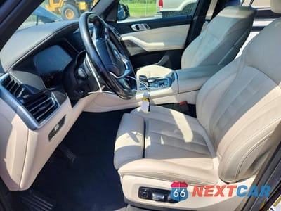 Zdjęcie 7 z 13 samochodu: 2021 BMW X5 XDRIVE40I VIN:5UXCR6C02M9E75055 - miniatura