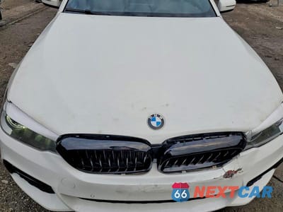 Zdjęcie 11 z 12 samochodu: 2019 BMW 530 I VIN:WBAJA5C56KWA57762 - miniatura