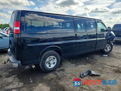 Trzecie zdjęcie samochodu z tyłu: 2018 CHEVROLET EXPRESS G3500 LT VIN:1GAZGPFG8J1261963 - miniatura