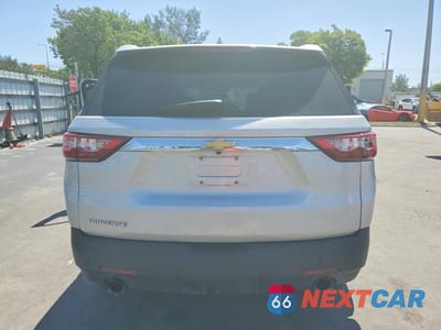 Zdjęcie 6 z 13 samochodu: 2018 CHEVROLET TRAVERSE LS VIN:1GNERFKW2JJ258376 - miniatura