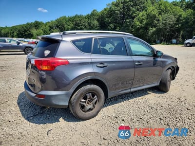 Trzecie zdjęcie samochodu z tyłu: 2015 TOYOTA RAV4 LE VIN:2T3BFREV8FW305640 - miniatura