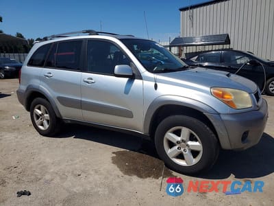 Czwarte zdjęcie samochodu z boku: 2005 TOYOTA RAV4 BASE VIN:JTEHD20V456046039 - miniatura