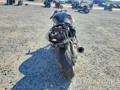 Czwarte zdjęcie samochodu z boku: 2002 SUZUKI GSX1300 R VIN:JS1GW71A622104426 - miniatura