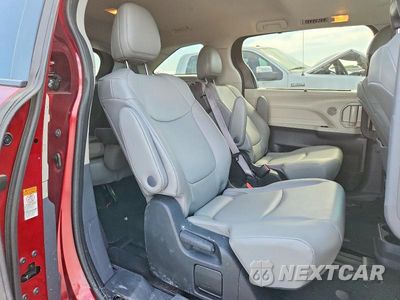 Zdjęcie 11 z 14 samochodu: 2022 TOYOTA SIENNA XLE VIN:5TDYRKEC9NS118009 - miniatura