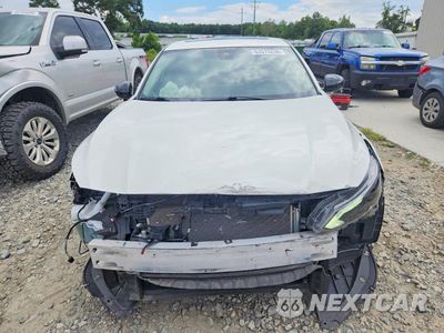 Piąte zdjęcie samochodu w środku: 2023 NISSAN ALTIMA SR VIN:1N4BL4CV1PN399812 - miniatura