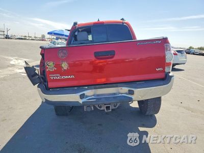Zdjęcie 6 z 13 samochodu: 2015 TOYOTA TACOMA V6 VIN:3TMLU4EN2FM185171 - miniatura