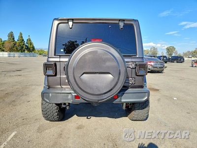 Zdjęcie 6 z 12 samochodu: 2018 JEEP WRANGLER UNLIMITED SAHARA VIN:1C4HJXEG2JW311216 - miniatura