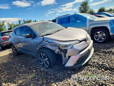 Czwarte zdjęcie samochodu z boku: 2018 TOYOTA C-HR XLE PREMIUM VIN:NMTKHMBX2JR035056 - miniatura