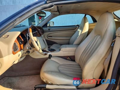 Zdjęcie 7 z 13 samochodu: 2000 JAGUAR XK8 VIN:SAJJA42C9YNA09427 - miniatura