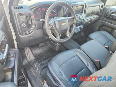 Zdjęcie 8 z 12 samochodu: 2019 CHEVROLET SILVERADO C1500 VIN:3GCNWAEHXKG210130 - miniatura