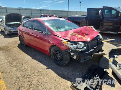 Czwarte zdjęcie samochodu z boku: 2015 KIA FORTE LX VIN:KNAFX4A67F5426390 - miniatura